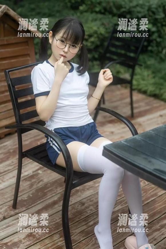 浴缸与幼水铃衣的碰撞，最新图片真叫人想多想。