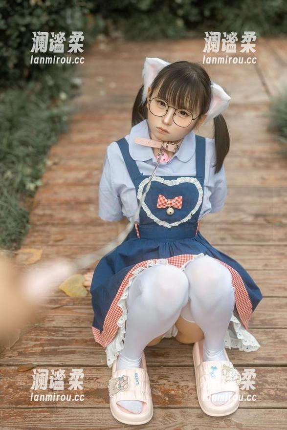群演的话题都变成幼水铃衣的梦浴少女cos大赛，下载快快快！