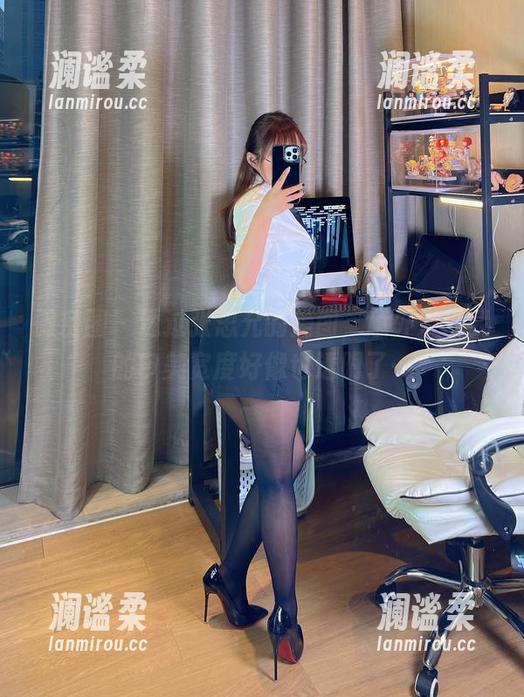微密圈 - 透过张思允的美图，意外发现我的审美宽度好像也透明了…