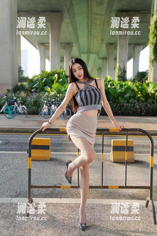 微密圈 - 昨天我还在找免费的图包，今天就被徐珺大哥的套装圈粉了！