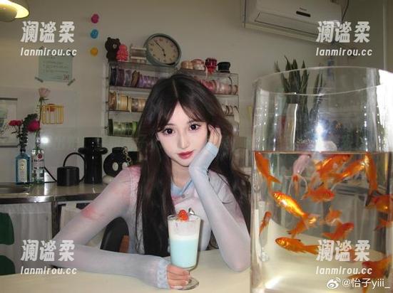 新鲜出炉！空姐怡子yiii的写真集，带你‘飞’向梦想！