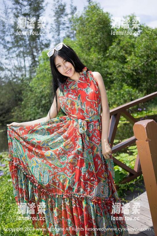 推女神 - 每次看到王乔恩Abby的教室美图更新，我都在想：这姑娘是从哪弄来的灵感？