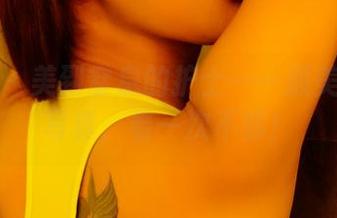 推女神 – 美到窒息的护士——颜美汐新版写真，看一次不够！