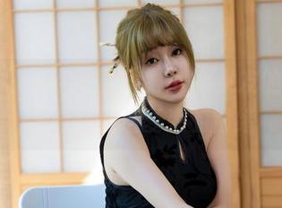 星颜社 – 每次翻看Erikaki女友的精选，怎么都是这复杂的情绪