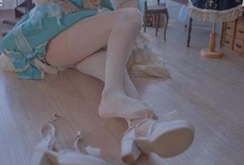 一定要看木花琳琳是勇者的cos系列，真的是萝莉时间的高清画面啊！
