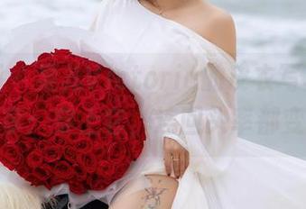 微密圈 – 果儿Victoria的皮衣写真集，特别分享：穿上它，连回头率都变高了。
