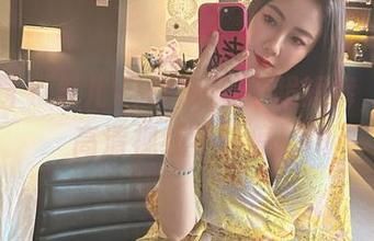 微密圈 – 果儿Victoria穿超短裤，我的高清视线不能停！