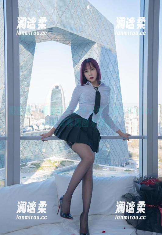 微密圈 - 看谁的女友更好看？果儿Victoria的写真原图来对比！