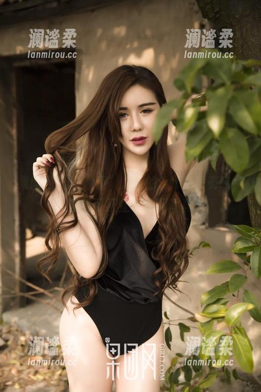 果团网 - “油亮”之外的little贝壳喵，壁纸可不止于美丽写真