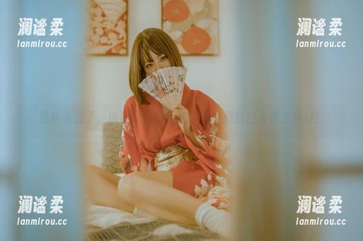 最新来过了，桃良阿宅的空姐作品，假装在飞机上可好？
