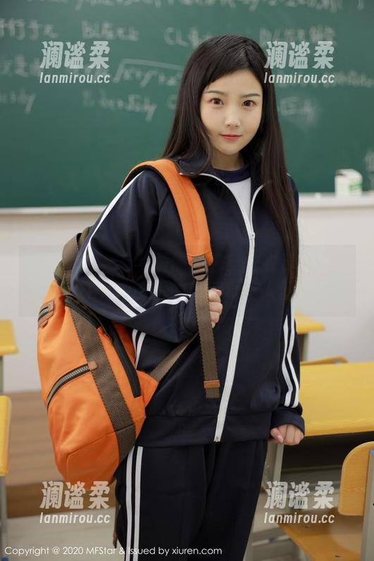 模范学院 - 有免费的图包！内衣显得如此自然，lingyu69的气质真让人佩服啊。