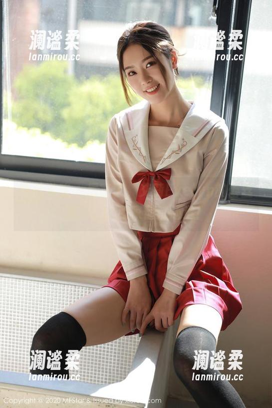模范学院 - 厉害了，艾莉Evelyn的蕾丝照片，比我家窗帘还透！