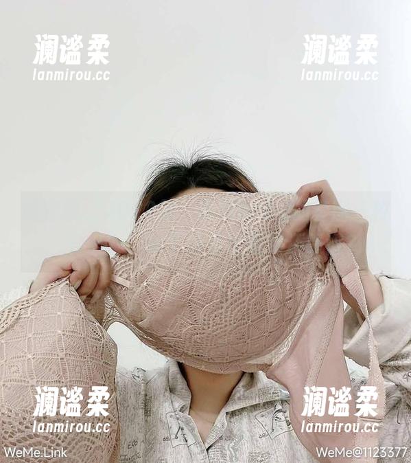 微密圈 - 2022年，海豚baby的套图一枚，什么？！水下泳姿比冠军还靠谱？