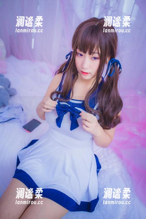定制写真，猫九酱的眼镜娘在哪儿？哦，超小比基尼！