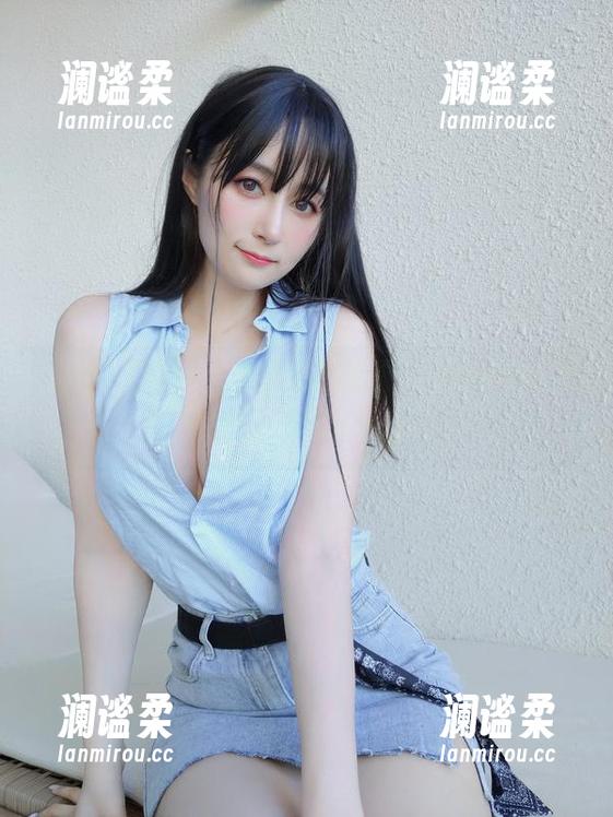 点击！白银81白旗袍的套图，无敌画面感，多像个‘封面女王’！