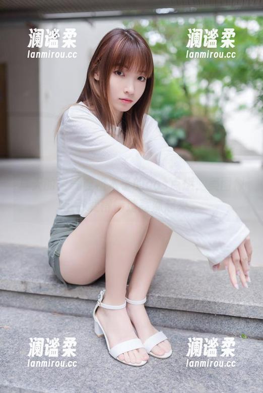 夏天的空气被祖木子的cos点燃，美图似乎都变得情绪高涨起来。