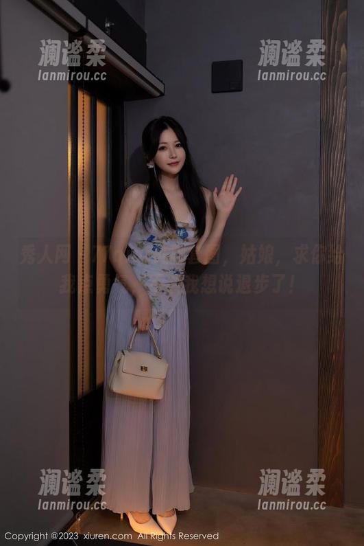 秀人网 - 77qiqi美脚套图，姑娘，求你给我点勇气，不然我想说退步了！