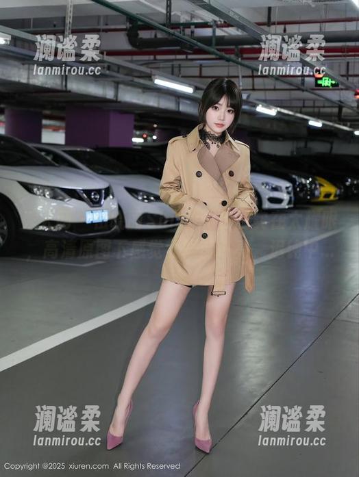 秀人网 - 伍晓丽Shirley长腿实在太耀眼，高清原图下感觉我眼前一亮，迟钝中...