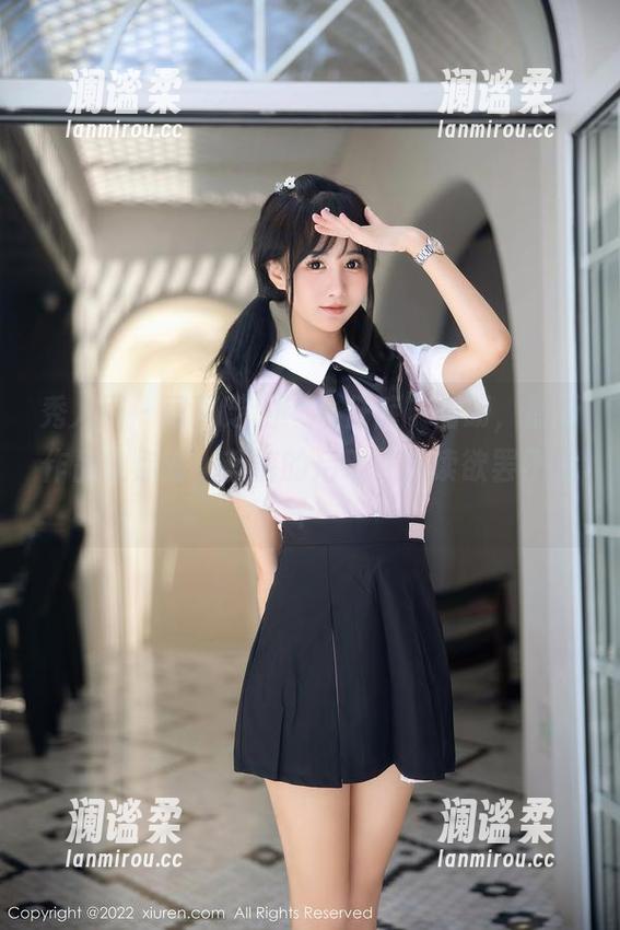 秀人网 - 可可芝的“牛仔裤”图册，最新作品让你对小蓝裤的后现代解读欲罢不能！