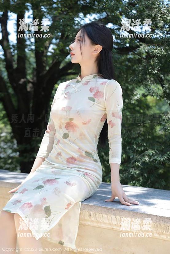 秀人网 - 听说林文文yooki的私房图集是直击心灵的美脚大赏，你信不信？