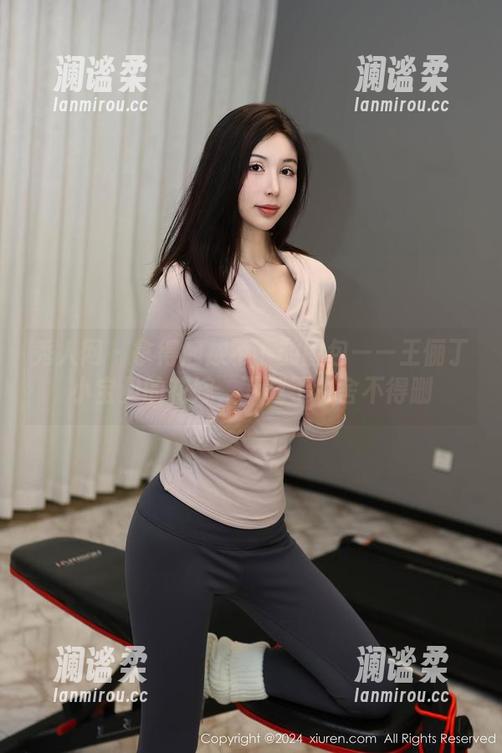 秀人网 - 拿得起放不下的图包——王俪丁小宝贝的花嫁，下载了也舍不得删