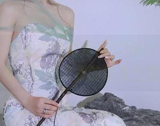 秀人网 – 私拍中的绯月樱-Cherry，天使造型能否拯救我的单身生活？