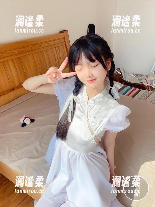 稚乖画册 - 夜夜怎能如此诱人？高清下载这白丝JK没道理不把她收藏！