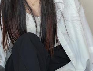 绮梦摄影 – 每次看到章章的红裙写真，我脑海中都在旋转着新的壁纸设计，愁眉苦脸！