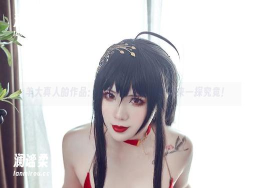 羊大真人的作品：这里有全套礼服等你来一探究竟！