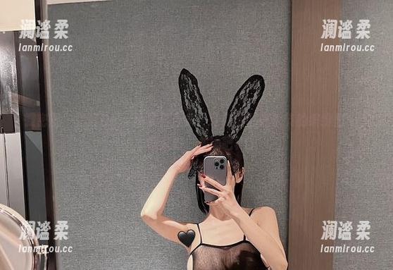 微密圈 - 脸红Dearie夏日合集：让你苏醒在季节的缤纷里，下载就好，放心吧！