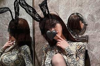 微密圈 – 男友视角很有趣，脸红Dearie的美图合集总让我虎视眈眈，难以移开眼睛