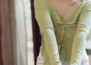 花漾show – 方子萱的厨娘高清视角，原图中的锅好像在给我暗示选食材。