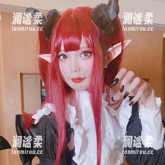 雪猫的礼服搭配，这些高清图片简直就像是从梦里走出来的画面。